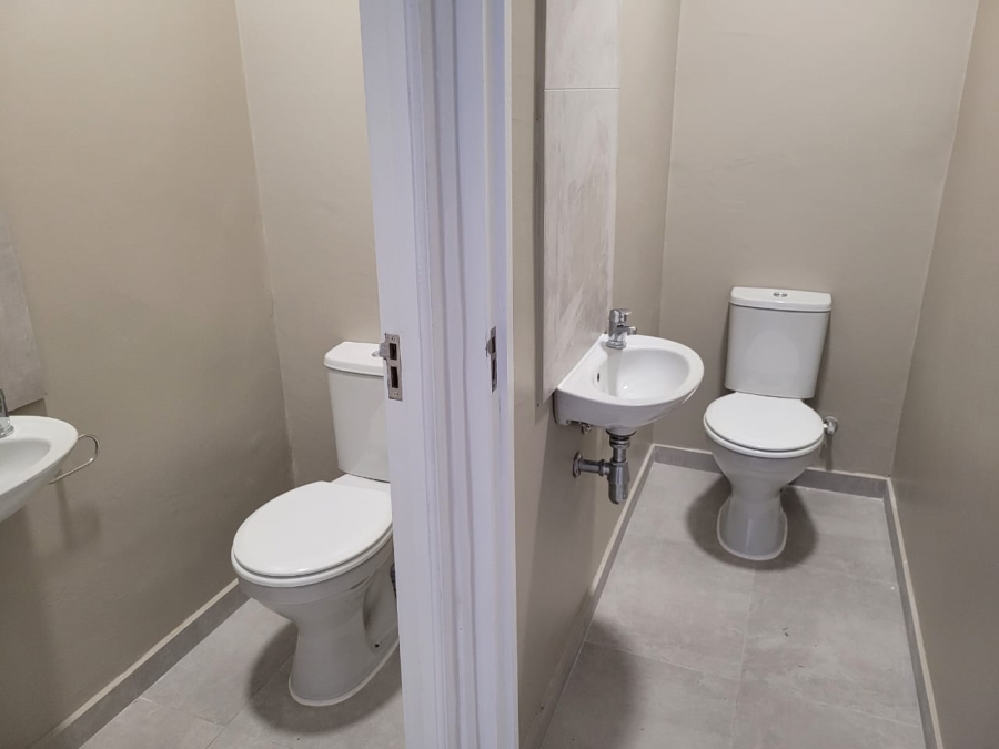 To Let commercial Property for Rent in Killarney Gardens Western Cape